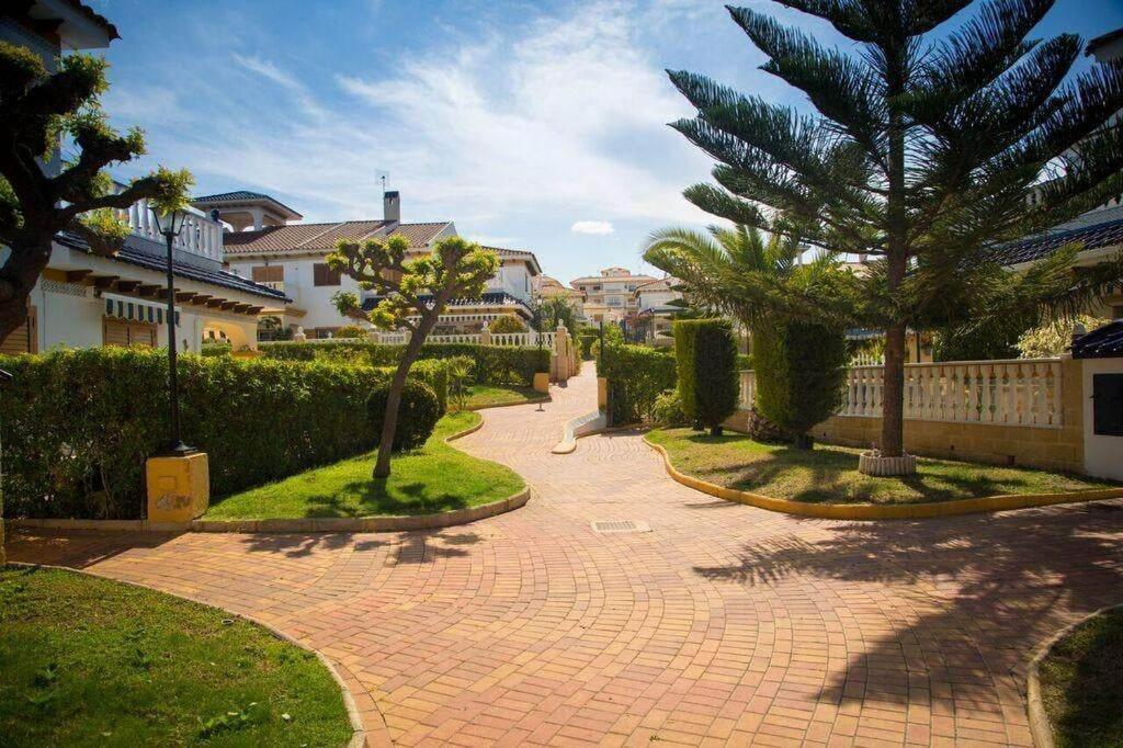 Bungalow Con Terraza La Mata ลามาตา ภายนอก รูปภาพ